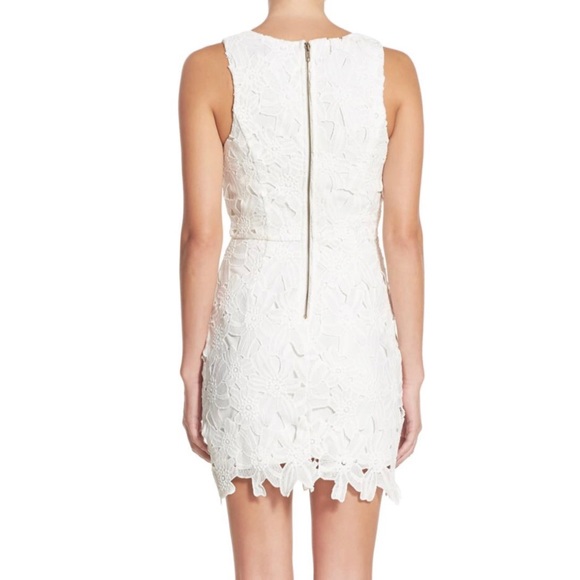 ASTR White Textured Floral Body-Con Dress Sz S - Picture 2 of 5